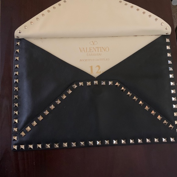 Authentic Valentino Envelope Clutch - Picture 6 of 8